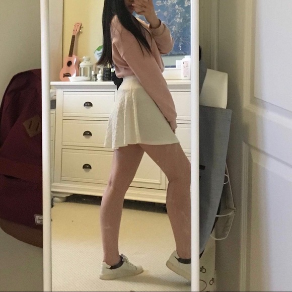 Cute pink Korean/Asian style sweater/sweatshirt - Picture 2 of 6